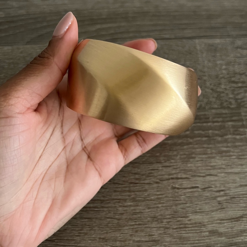 Revolve bangle - Picture 4 of 5